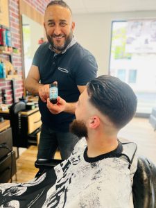 Lire la suite à propos de l’article Pourquoi il est important de prendre soin de ses cheveux ?