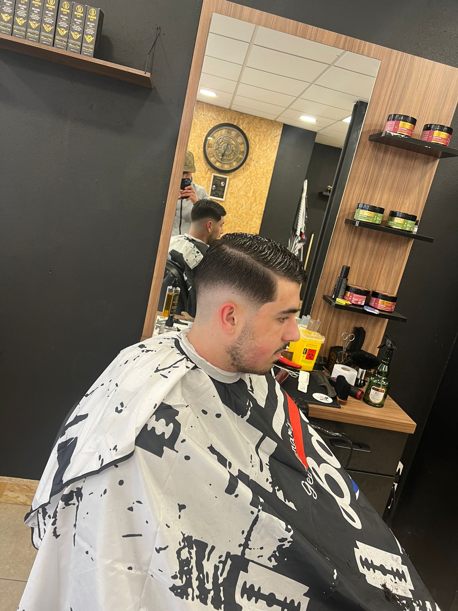 Coiffure texturée moderne